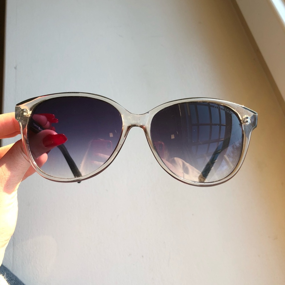 Authentic Tommy Hilfiger gradient sunglasses